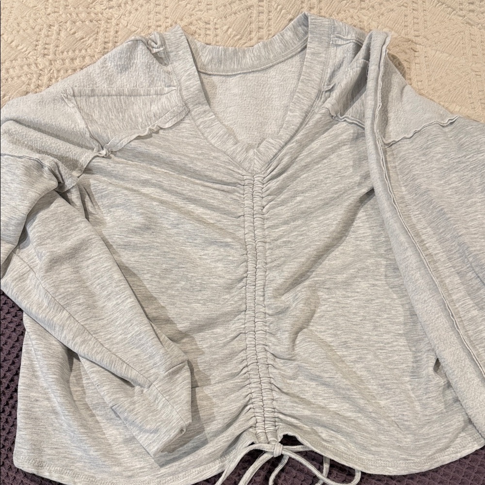 Buckle Light Gray Ruched V-Neck Sweatshirt